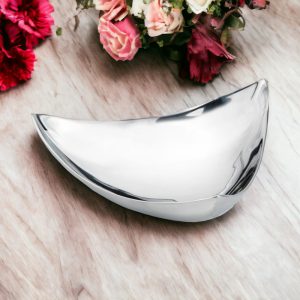 14" Silver Aluminum Triangular Bowl