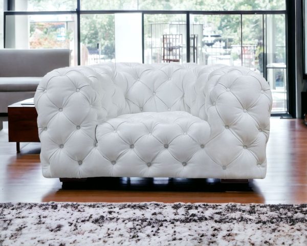 57" White And Black Top Grain Leather Tufted Chesterfield Chair - Image 4